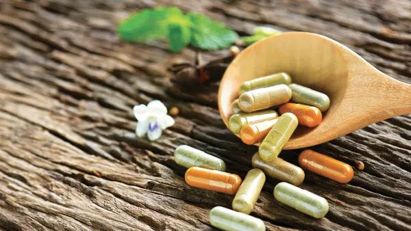 4 Herbal Thailand untuk Energi dan Stamina Pria: Cordyceps, Ginseng, Lingzhi, dan Krachai Dam